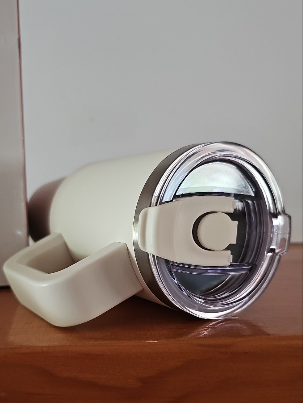 Cream Travel Mug with Handle - Picture 4 of 6
